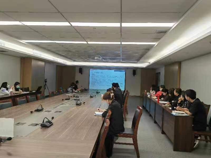 亚洲威廉新手怎么玩在图书馆第一会议室