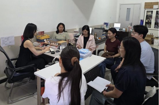 亚洲威廉手机版登录教师赴…